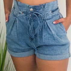 High Waisted Shorts - Haves Zipper - Haves Button Levi 501 Shorts, Rose Jeans, American Eagle Jean Shorts, Mom Jeans Shorts, Ripped Shorts, Destroyed Denim, High Waisted Mom Jeans, American Eagle Shorts, Curvy Jeans