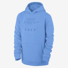 It's your game. Make sure everybody knows in this soft fleece sweatshirt. Light Blue Fleece Sweatshirt For Streetwear, Sweat-resistant Fleece Hoodie For Sports, Blue Fleece Sweatshirt With Logo, Team-colored Fleece Sweatshirt For Sports, Nike Fleece Moisture-wicking Hoodie, Boys Golf, Kids Golf, Nike Golf, Nike Swoosh