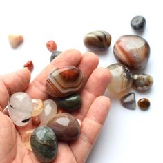 Banded Agate Meaning, Agate Meaning, Removing Negative Energy, Places In The World, Calming Stones, Third Eye Chakra, Banded Agate, Agate Crystal, Plexus Products