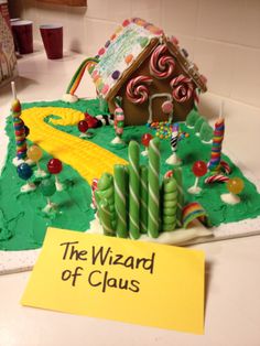 a gingerbread house made to look like it is the wizard of claus