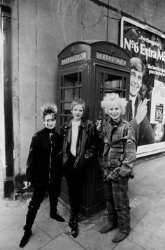 1.153 London 70s Punk Stock Photos, High-Res Pictures, and Images - Getty Images London 70s, Vivienne Westwood Punk, Punk Girls, Punk Woman, Telephone Box, Riot Grrrl