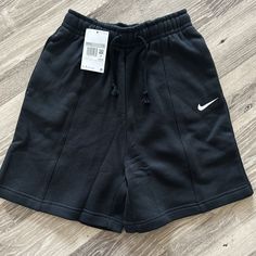 Nike Sweat Shorts, Gym Fits, Fleece Shorts, Nike Sports, Women Essentials, Sweat Shorts, Casual Black, Cotton Fleece, Nike Black