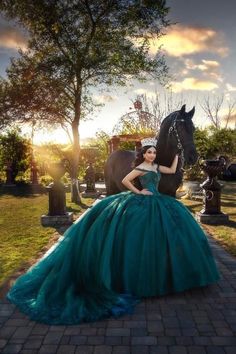 Dark Green Quinceanera, Dark Green Quinceanera Dresses, Quinceanera Dresses Green, Green Quinceanera Dress, Emerald Green Quinceanera Dresses, Green Quince Dress, Emerald Green Quinceanera Theme, Green Quinceanera Theme