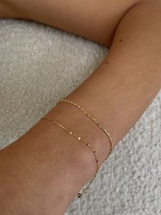 Delicate details—Meet the Diamond Cut Rolo Chain. Featuring hammer marked discs connected by classic paperclip links. Minimalist and modern, to be worn all year round.Complete the look with our Kyle Figaro Chain Bracelet. Luxury Gold Minimalist Bracelet, Luxury Minimalist Gold Bracelet, Micro Link, Everyday Uniform, Dainty Gold Jewelry, Everyday Bracelet, Figaro Chain, Hoop Earring Sets, Jewelry Lookbook