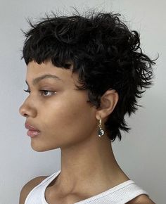 m.m. Short Curly Haircuts, Haircuts For Curly Hair, Mullet Hairstyle, Short Hair Haircuts, Cut My Hair, Curly Hair Cuts, Short Curly Hair, Aesthetic Hair, Pretty Hairstyles