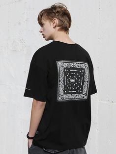 Editor's NotesMINIMAL PROJECT's t-shirt features oversized fit and paisley graphic print. - Round neck t-shirt- Half sleeves- Oversized fit with dropped shoulder- Minimal logo print in chest- Paisley graphic print in back- Label point on sleeve and side- Minimized shrinking and warping Measurements (inch)M / L- Shoulder: 22.1in. / 22.8in.- Chest: 22.8in. / 23.6in.- Sleeve: 8.7in. / 8.9in.- Sleeve width: 8.7in. / 9.1in.- Armhole: 9.5in. / 9.9in.- Hem: 22.6in. / 23.6in.- Length: 27.6in. / 28.8in.* W Concept, Minimal Logo, Mens Outerwear, Men Shoes Size, Mens Bottom, Oversized Fits, Half Sleeves, Logo Print, Neck T Shirt