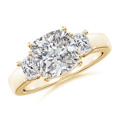 three stone diamond ring in yellow gold