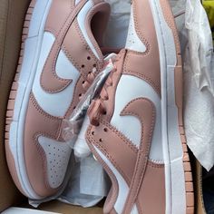 Like New Womens 5 Nike Shoes Women Fashion, Trendy Shoes Sneakers, Nike Shoes Girls, Pretty Shoes Sneakers, All Nike Shoes, Cute Nike Shoes, Pink Nike, Hype Shoes, Cute Nikes