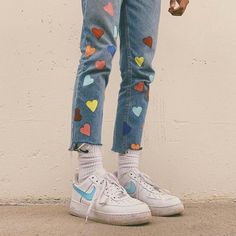 Love Hearts Jeans by White Market - Vysn Diy Jeans, Thrift Flip, Painted Denim, Hip Hop Outfits, Jeans Diy, Colorful Heart