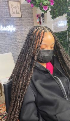 Faux Locs Knotless, Soft Locs Knotless, Nita Distressed Locs, Dipped Locs, Small Long Locs, Knotless Soft Locs Hairstyles, Small Soft Locs Long, Distressed Soft Locs With Color, Disstresed Locs