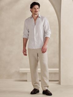 Castello Linen Beach Pant | Banana Republic Summer Relaxed Fit Straight Pants, Relaxed Fit Straight Pants For Summer, Straight Fit Straight Pants For Summer, Summer Straight Fit Pants, Relaxed Linen Bottoms With Straight Hem, Relaxed Linen Pants With Straight Hem, Outfits With Linen Pants, Over 60 Outfits, Men Over 60