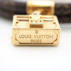 LOUIS VUITTON M6640F Bracelet Keep It Twice Monogram Brown Women'sBrand: Louis VuittonGender: WomenColor: BrownMaterial: LeatherDelivery 5-8 or 10-15 working days Please note that during high season and Sale period, delivery times may be affected We accept payment with a Credit card, Debit card, or PayPal.Note: Our Items are totally New High quality Brand Inspired Refurbished. Please make sure you are well aware of it before buying any of the Item. T&C's Apply in case of refunds.Please send us message on below chat to confirm availability. We will send the Refurbished Model in case you place an order with us. Enjoy Shopping.Always Send Us message to confirm availability before buying, In case of refund the transaction fee remains non refundable. Thank you. Brown Women, Hermes Bags, Vuitton Bag, Debit Card, Prada Bag, Kids Bags, Birkin Bag, Vintage Cartier, Dior Bag