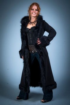 Burner coat Goth Winter Jacket, Goth Winter Outfits Cold, Taylor Momsen Outfits, Winter Goth Outfits, Mallgoth Outfits, Black Fur Jacket, Faux Fur Outfit, Faux Fur Lined Coat, Gothic Coat