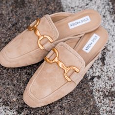 Steve Madden: Fortunate Taupe - J. Cole ShoesSTEVE MADDENSteve Madden: Fortunate Taupe Steve Madden Mayven, Europe Travel Outfits, Shoes Steve Madden, J Cole, Synthetic Rubber, Nubuck Leather, Suede Shoes, Gold Details, Travel Outfit