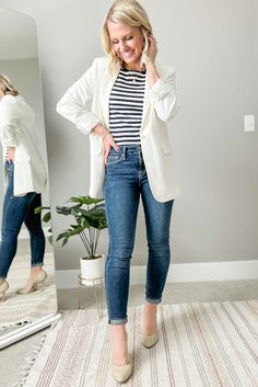 How to Wear a White Blazer for Spring - Thrifty Wife Happy Life White Knit Blazer Outfit, White Blazers For Women Outfits, What To Wear With A White Blazer, White Linen Jacket Outfit Women, Blazer Spring Outfits, White Linen Blazer Outfit Women, Cream Linen Blazer Outfit, Oversized White Blazer Outfit, How To Style A White Blazer