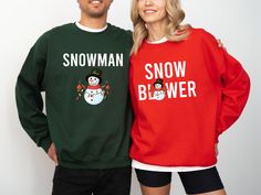 🎄 Funny Christmas Couple Sweatshirt - Make your winter holidays and Christmas celebrations more fun! Enjoy matching with your loved ones with this snow globe, snowman, and snow blower themed sweatshirt, perfect for Xmas parties. It's also an ideal option for coordinating couple or family outfits during the holiday season! 🧣 Soft and Comfortable: This sweatshirt keeps you warm during cold winter days without sacrificing style. Made from 100% quality fabric, it is ideal for long-lasting use. 🎁 Perfect Gift: A great choice for those looking for a Christmas gift! Give your loved ones the joy of owning this funny and stylish sweatshirt. Whether for Xmas parties or winter holidays, you'll stand out in any setting. ❄️ Winter Theme: This sweatshirt is designed to reflect the spirit of Christmas Fun Winter Crew Neck Sweatshirt, Fun Crew Neck Winter Sweatshirt, Fun Crew Neck Winter Tops, Fun Crew Neck Tops For Winter, Funny Winter Holiday T-shirt, Winter Holiday Funny T-shirt, Fun Winter T-shirt With Crew Neck, Fun Winter Crew Neck T-shirt, Fun Crew Neck T-shirt For Winter