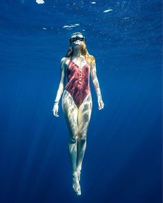 Underwater Photography Women, Swimming Pose, Scuba Diving Photography, Girl In Water, Scuba Girl