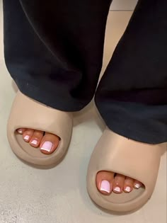 Feet Acrylic Nails Design, Cute Mani And Pedi Ideas, Very Short Acrylic Nails Square Designs, Pedicure Square Nails, Sparkle French Pedicure, Classy Mani Pedi, What To Wear To Get A Pedicure, Cute Pedicure Ideas Summer 2023, Acrylic Toe French Tip