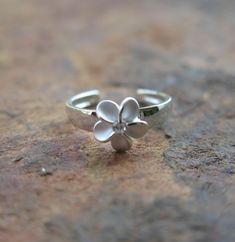 Hawaiian Design Sterling 925K Silver Hawaii Plumeria Toe Ring  All toe ring comes with a gift box. Stamped 925 Flower Toe Ring, Flower Shaped Silver Rings For Her, Stamped 925 Flower Toe Ring For Gift, Silver Flower Shaped Rings For Her, Silver Flower-shaped Rings For Gift, Silver Flower-shaped Rings As A Gift For Her, Silver Flower Rings For Gift, Silver Flower Rings As A Gift For Her, Silver Flower Rings Perfect As A Gift For Her