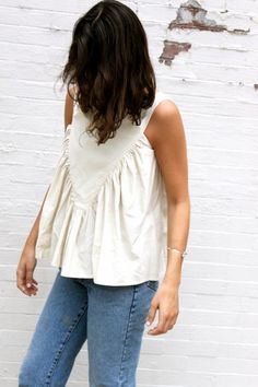 * Classic Fashion Looks, Ivory Blouse, Simple Kurta Designs, Diy Tops, Concept Clothing, Teenage Fashion, Kids Fashion Girl, Fashion Help