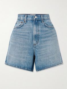 AGOLDE's 'Stella' shorts are made from faded organic denim for a true vintage look. They're sharply cut to sit high on the waist and fall to longer, relaxed legs that ensure ease and comfort on casual days. Wear yours with a tank or a half-tucked shirt. 1999 Outfits, Half Tucked Shirt, Agolde Shorts, 80s Shorts, Shorts Denim, Denim Short, Work Looks, Light Denim, Sport Pants