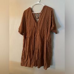 Nwot But A Little Wrinkled Babydoll Dress Size Large. Beautiful Chant Brown/ Tan Color Perfect For Fall Family Pictures. Smoke Free, Cat Friendly Home Brown Short Sleeve Day Dress, Brown Cotton Mini Dress For Vacation, Brown Short Sleeve Mini Dress For Daywear, Brown Cotton V-neck Mini Dress, Brown Mini Dress With Short Sleeves For Daywear, Flowy Brown Mini Dress For Day Out, Brown Mini Sundress For Day Out, Brown Flowy Short Sleeve Dress, Fall Family Pictures