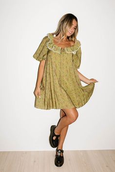 mini good luck puff sleeve dress // green floral *zoco exclusive* Fall Dress Green, Mini Dress With Puff Sleeves, Mini Puff Sleeve Dress, Cute Dresses Fall, Chirch Dress, Where To Buy Dresses Online Shops, Cottagecore Concert Outfit, Prairie Dress Outfit, Mini Dress Curvy