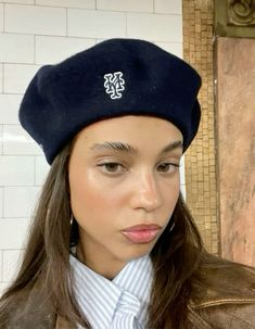 Beret Aesthetic Outfit, Fireflies Song, Beret Outfit, Street Vibes, Grave Of The Fireflies, Maria Isabel, Why Me, Angel Face, Hailey Bieber