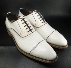 Mens Formal Outfits, White Dress Shoes Men, White Dress Shoes, Up Party, Best Shoes For Men, Europe Fashion, Up Wedding, Mens Formal, Leather Cap