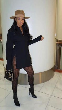 Stiletto Boots, Black Outfits, Fall Fits, Curvy Girl Outfits, Fall Fashion Outfits, Fall Winter Fashion, Lookbook Outfits, Winter Fashion Outfits, Fall Looks