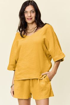 Features: Pocketed, Drawstring Number of pieces: Two-piece Stretch: Slightly stretchy Material composition: 100% cotton Care instructions: Machine wash cold. Tumble dry low. Imported Size US Top Length Bust Sleeve Length Bottom Length Waist HIP S 6/8 25 47.2 16.3 14.4 27.6 45.7 M 10/12 25.4 49.6 16.8 14.8 29.5 48 L 14 25.8 52 17.3 15.2 31.5 50.4 XL 16 26.2 54.3 17.8 15.6 33.5 52.8 2XL 18/20 26.6 58.3 18.5 15.9 36.6 56.7 3XL 22/24 27 62.2 19.3 16.3 39.8 60.6 Half Sleeve Tops, Double Take, Maxi Dress Formal, Short Leggings, Drawstring Shorts, Half Sleeves, Bottoms Pants, Short Sets, Sleeve Top