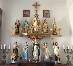 Outfits Oversize, Home Altar Catholic, Prayer Room Ideas, Catholic Wallpaper, Catholic Altar, Altar Design, Catholic Decor, Prayer Corner, Catholic Statues