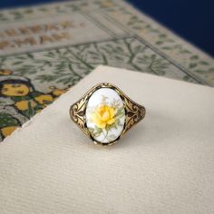 Vintage Rose Cameo Ring Adjustable Choose Pink Yellow or Blue - Etsy Victorian Filigree, Victorian Vintage, Porcelain Roses, Vintage Style Rings, Cameo Ring, Vintage Style Jewellery, Cabochon Ring, Vintage Rose, Vintage Roses