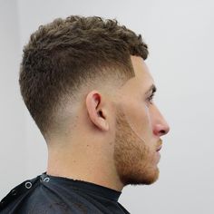 These short hairstyles are low maintenance but high style. From close cropped buzz cuts to a couple inches long, all these men's hairstyles have detail that goes beyond your average cut. There is something here for all hair types. For thick, Types Of Fade Haircut, Mid Fade Haircut, Best Fade Haircuts, High Fade Haircut, Drop Fade Haircut, Boy Haircut, Drop Fade, Low Fade Haircut, Crop Haircut