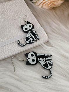 1pair Personality Acrylic Printed Skull Cat Pendant Earrings For Women Multicolor    PMMA     Women Fashion Jewelry, size features are:Bust: ,Length: ,Sleeve Length: Cat Pendant, Cat Pendants, Cat Accessories, Pendant Earrings, Acrylic Prints, Earrings For Women, Black Cat, Laser Cut, Women Fashion