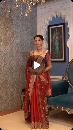 Saree With Chunni Indian Weddings, Indian Day Wedding Outfit, Banarsi Saree Bride, Sari Draping Styles Ideas, Wedding Saree Draping Styles, Double Pallu Saree Drape, Maharani Style Saree Draping, Double Drape Saree, Bridal Saree Draping Styles