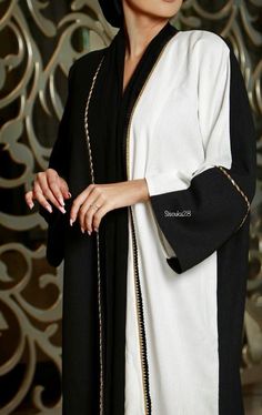 Modern Abaya, Abaya Fashion Dubai, Dresses For Wedding Guest, Black Abaya, Moroccan Fashion, Hijabi Fashion Casual