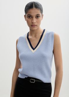 Contrast V-neck vest - Woman | MANGO USA Jean Large, Jeans Mom, Knitted Tank Top, Knit Tanks, Sporty Style, V Neck Sweater, Sweater Vest, Womens Vest, Vneck Sweater