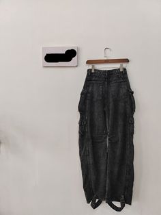 Worth A Shot Cargo Jeans FancySticated Pants Spring 2023, Cargo Denim Pants, Full Length Jeans, Style Cargo Pants, Pockets Design, Jeans Fabric, Style Cargo, Jean Grey, Cargo Jeans