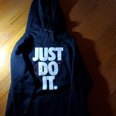 Nike Hoodie Never Wore, Pouch For Hands, Just Do It, Saying On Hoodie, Stylish, Didnt Fit Runs Small Nike Urban Hooded Sweatshirt, Nike Urban Sweatshirt With Kangaroo Pocket, Nike Hoodie With Letter Print, Nike Urban Hoodie With Kangaroo Pocket, Nike Hooded Hoodie For Streetwear, Nike Hooded Sweatshirt For Streetwear, Nike Urban Hoodie Sweatshirt, Nike Urban Hoodie With Double-lined Hood, Nike Urban Sweatshirt With Double-lined Hood