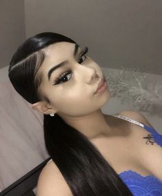 Baddie Hairstyles Latina, Edgy Bob, Edges Hair, Natural Hair Styles Easy, Hair Ponytail Styles, Long Black Hair