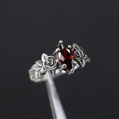 925 Silver Marquise Garnet Ring 14k White Gold Garnet Ring - Etsy Turkey Red And Silver Ring, Gothic Garnet Engagement Ring, Garnet Silver Ring, Red Silver Jewelry, Red Rings Engagement, Fantasy Engagement Rings Silver, Alternative Wedding Rings Silver, Ruby Engagement Ring Silver, Goth Wedding Rings