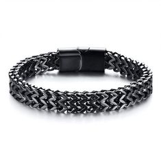 SPECIFICATIONSStyle: PunkShape\pattern: ChainOrigin: CN(Origin)Model Number: A6957Metals Type: Zinc AlloyMetals Type: Stainless SteelMaterial: MetalItem Type: BraceletsGender: UnisexFine or Fashion: FashionCompatibility: All CompatibleClasp Type: MAGNETChain Type: Link ChainBracelets Type: Chain & Link Bracelets Hip Hop Party, Biker Jewelry, Silver Polish, Diy Bracelet Designs, Rock Jewelry, Casual Jewelry, Braided Bracelet, Estilo Punk, Style Punk