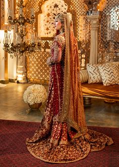 Elegant Choli With Dabka For Traditional Ceremonies, Elegant Dabka Choli For Traditional Ceremonies, Traditional Jamawar Gown With Dupatta, Traditional Gold Gown With Dabka Details, Gold Floor-length Choli With Dabka Detail, Unstitched Dabka Lehenga For Traditional Ceremonies, Gold Lehenga With Dabka On Jamawar, Gold Floor-length Dabka Choli, Gold Gown With Dabka In Traditional Drape Style