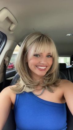 Short Hair Cuts Styling Tools, Layered Hair With Bangs, Blonde Hair With Bangs, Layered Haircuts For Medium Hair, Hairstyles For Layered Hair, Blonde Hair Inspiration, Hair Bangs, Haircuts For Medium Hair, Haircuts Straight Hair