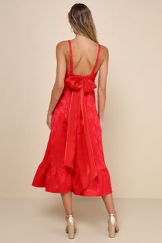 If posh poise is your aesthetic, you'll love the Lulus Major Perfection Red Floral Jacquard Midi Dress with Pockets! Midweight jacquard floral fabric, with a subtle crinkled texture throughout, shapes adjustable straps and a bustier-inspired bodice with seaming details, a sweetheart neckline, and a hidden V-bar. Long organza sashes tie across the open back for a darling detail. Fitted waist features side seam pockets and tops an A-line skirt that falls to a ruffled midi hem. Hidden zipper/clasp Midi Dress With Pockets, Lulu Fashion, Dress With Ruffles, Midi Ruffle Dress, White Tulle, Wrap Midi Dress, Tiered Midi Dress, Floral Jacquard, Red Midi Dress