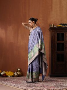 Banarasi sarees are a unique and exquisite expression of India's rich cultural heritage. Handcrafted from the finest silk in Varanasi, they feature intricate designs, rich colors, and luxurious texture. A must-have for any fashion enthusiast, Banarasi sarees are perfect for weddings, festivals, and formal events. Click here to view the underskirt Click here for blouse Stitching Katan Silk Saree, Banarasi Silk Saree, Fashion Enthusiast, Katan Silk, Silk Sarees Online, Saree Online, Varanasi, New Launch, Banarasi Sarees