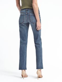 Banana Republic Sierra Wash Raw-Hem Girlfriend Jean: Style and comfort tags along with every single wear. Girlfriend Jeans, Easy Wear, Cropped Jeans, Stretch Denim, Banana Republic, Levi Jeans, Wide Leg, High Rise, Tags