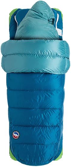 the sleeping bag is blue and green