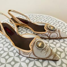 High-End Brand Kenzo Flats With Less Than A Half Inch Of Heel. Very Comfortable. Bought In Italy. Never Worn. Just Like A Bit Higher Heals. Size 7.5 Check My Other High-End Brands Listings. Kenzo Shoes, Kenzo Paris, Kenzo 2023 Spring Summer, High End Brands, Flat Color, Loafer Flats, Flat Shoes Women, Perfect Pair, Loafers